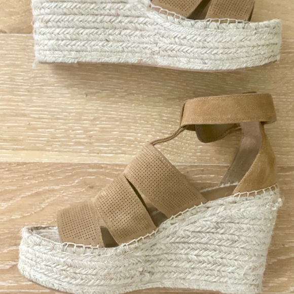 Marc Fisher suede espadrille wedge - Picture 4 of 5